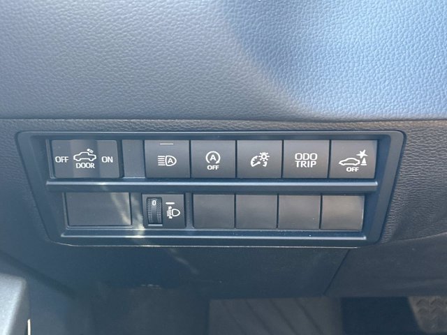 Used 2026 Toyota Tundra Limited AWD/4WD image 32