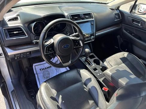 Used 2019 Subaru Outback 2.5i Limited AWD/4WD image 2