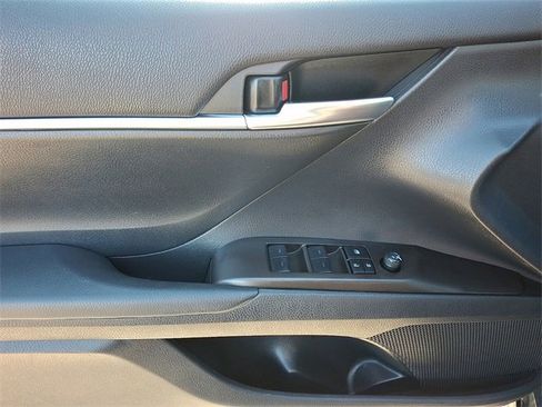 Used 2024 Toyota Camry image 12
