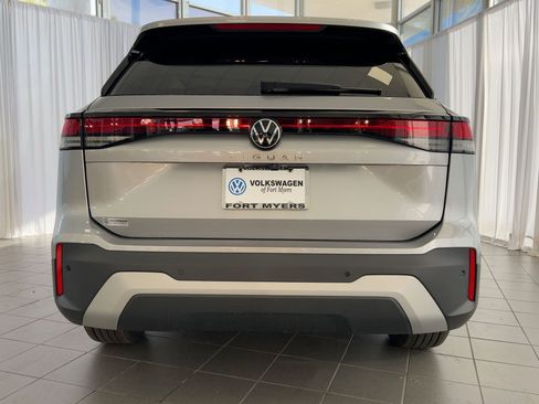 New 2026 Volkswagen Tiguan S image 10