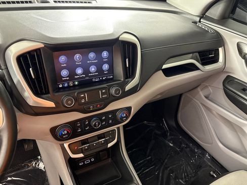 Used 2023 GMC Terrain SLT w/ LPO, Floor Liner Package AWD/4WD image 29