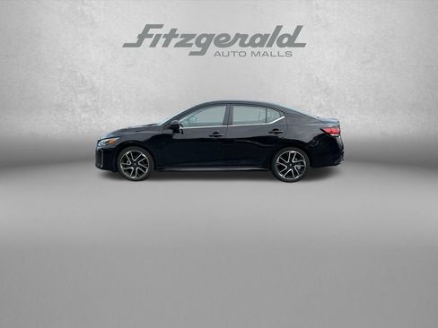 Used 2025 Nissan Sentra SR FWD image 5