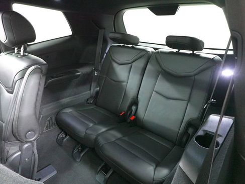 Used 2020 Cadillac XT6 Premium Luxury image 28