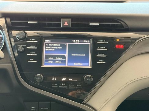 Used 2019 Toyota Camry SE image 24