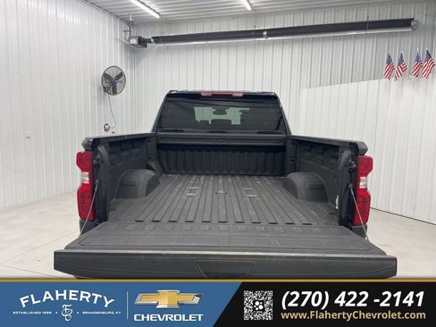 Used 2024 Chevrolet Silverado 2500 Custom w/ Custom Value Package image 22