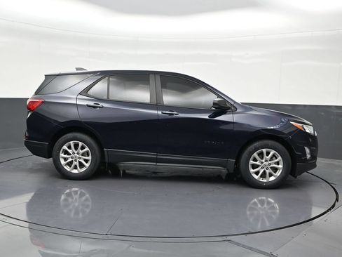 Used 2020 Chevrolet Equinox LS FWD image 7