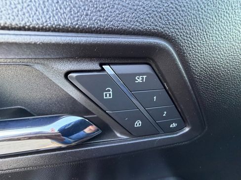 Certified 2023 GMC Canyon AT4 w/ AT4 Premium Package image 9