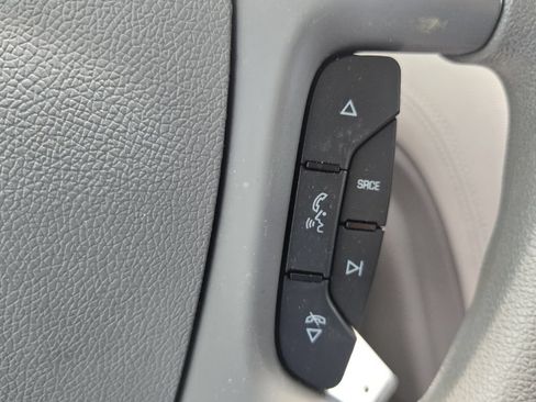 Used 2015 Chevrolet Traverse LS FWD image 24