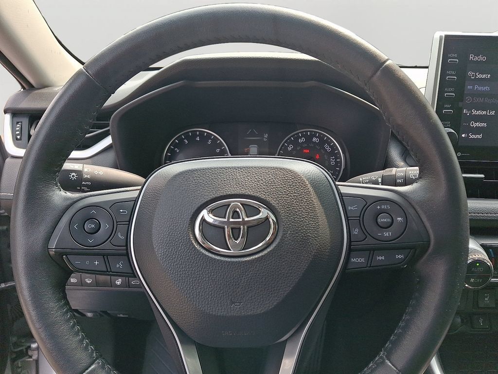 Used 2022 Toyota RAV4 XLE w/ Convenience Package AWD/4WD image 20
