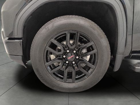 Certified 2025 GMC Sierra 1500 Elevation w/ Elevation Premium Package AWD/4WD image 3