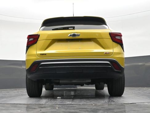 Used 2024 Chevrolet Trax RS FWD image 23