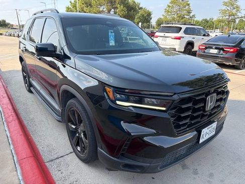 Used 2025 Honda Pilot Black Edition image 3