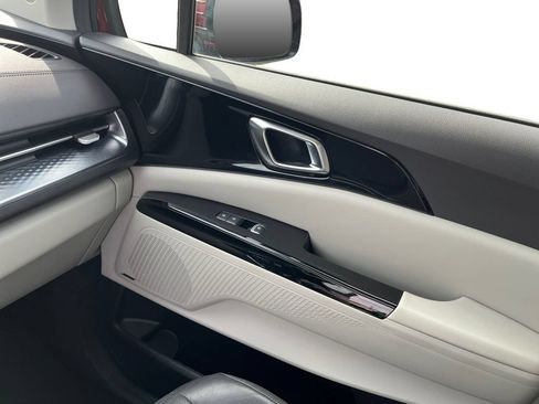 Used 2024 Kia Carnival SX Prestige FWD image 26