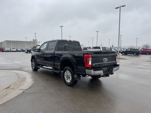 Used 2017 Ford F250 XLT w/ XLT Value Package image 4