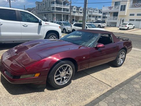Used 1993 Chevrolet Corvette Convertible RWD image 3