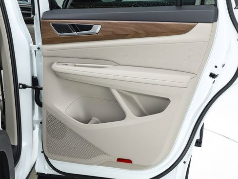 New 2026 Volkswagen Atlas SE FWD image 30