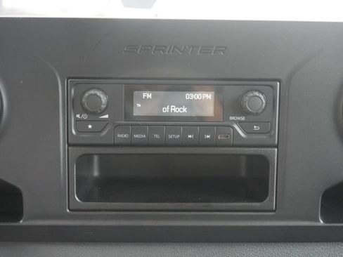Used 2021 Mercedes-Benz Sprinter 2500 image 16