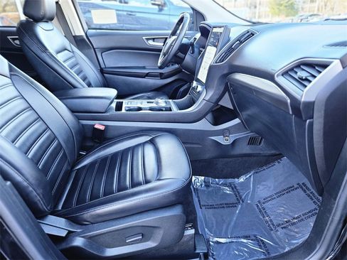 Used 2022 Ford Edge SEL w/ Convenience Package image 9