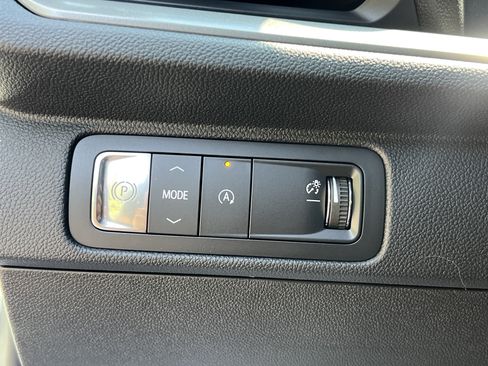 New 2026 Chevrolet Traverse LT w/ Sun and Wheel Package FWD image 51