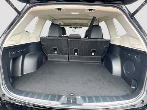 Used 2024 Subaru Forester Touring image 33