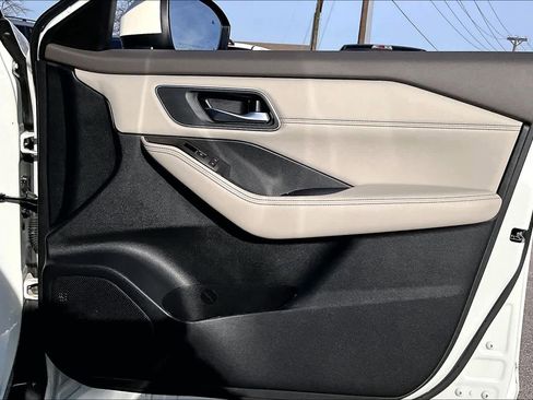 Used 2021 Nissan Rogue SL image 20