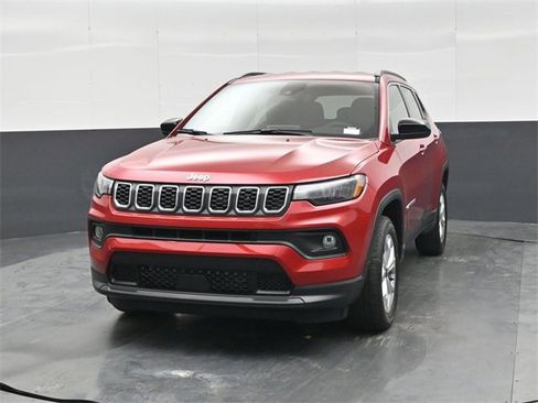 New 2026 Jeep Compass Latitude image 8