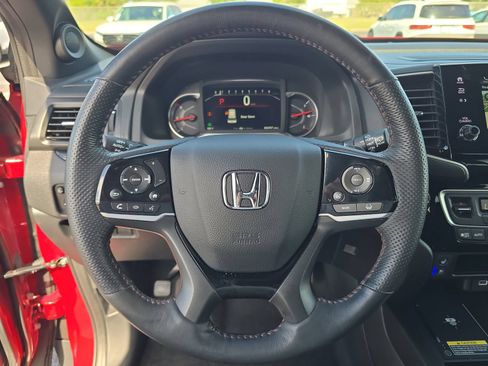 Certified 2025 Honda Passport Black Edition image 24