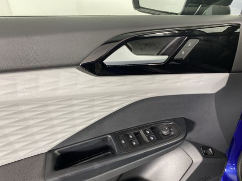 Used 2024 Volkswagen Taos S FWD image 13