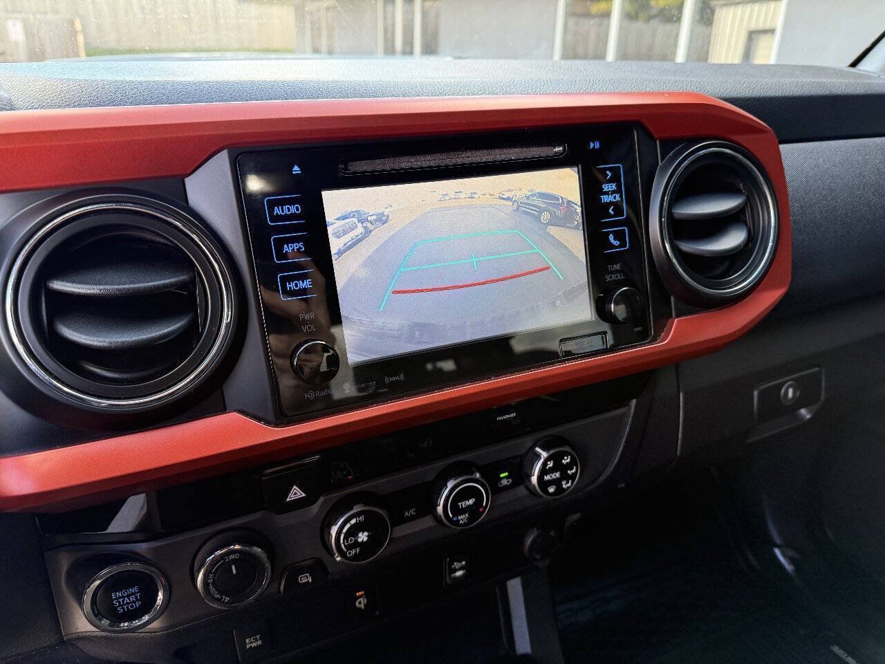 Used 2016 Toyota Tacoma TRD Sport w/ Towing Package AWD/4WD image 20