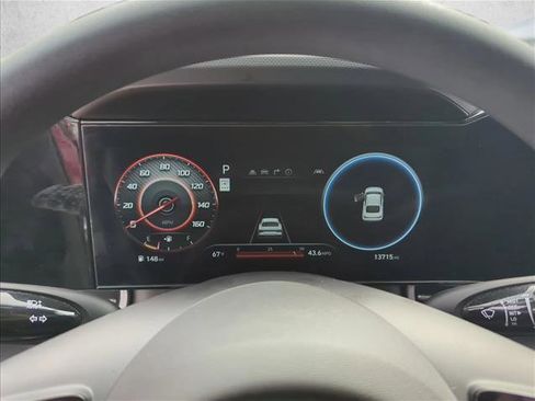 Used 2024 Hyundai Elantra SEL image 19