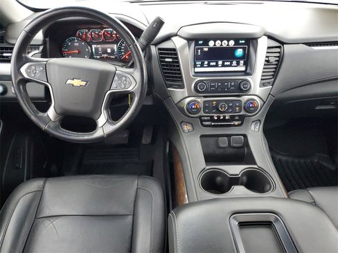 Used 2019 Chevrolet Suburban LT image 23