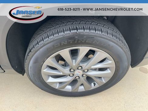 Used 2025 Buick Enclave Preferred FWD image 32