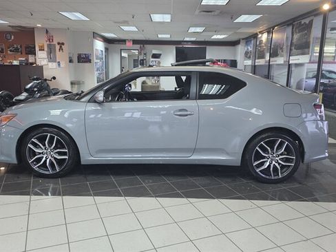 Used 2014 Scion tC image 2