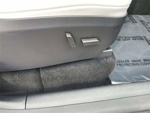 Used 2025 Tesla Model Y Long Range image 29