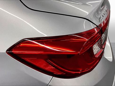 Used 2021 Honda Accord Touring image 28