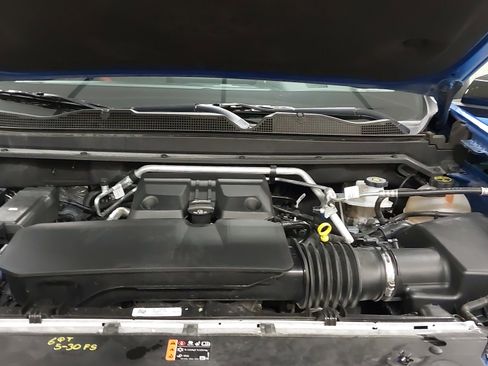 Used 2024 Chevrolet Colorado Z71 w/ Z71 Convenience Package 2 image 30