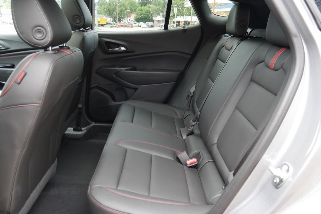 New 2026 Chevrolet Trax RS w/ Sunroof Package FWD image 14