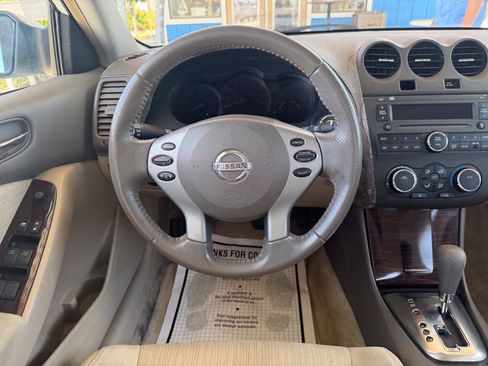 Used 2011 Nissan Altima 2.5 S w/ Convenience Pkg FWD image 5