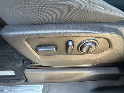 Used 2020 GMC Sierra 1500 Elevation w/ Elevation Value Package image 10