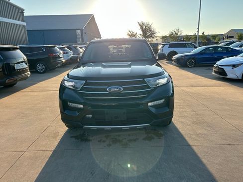 Used 2023 Ford Explorer XLT w/ Equipment Group 202A RWD image 5