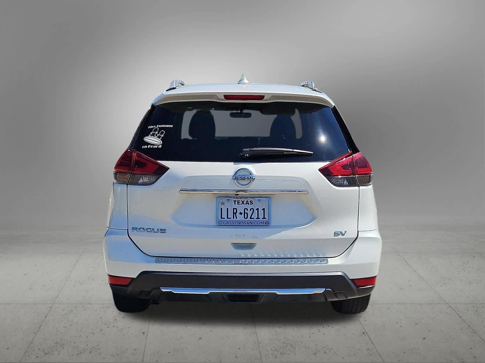 Used 2018 Nissan Rogue SV FWD image 5