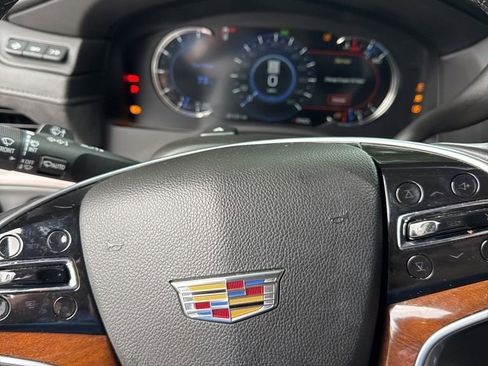 Used 2020 Cadillac Escalade Premium Luxury AWD/4WD image 7