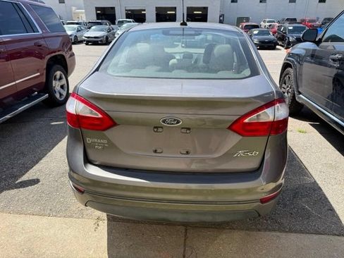 Used 2014 Ford Fiesta SE FWD image 5