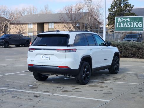 New 2026 Jeep Grand Cherokee Limited w/ Limited Altitude Package RWD image 4