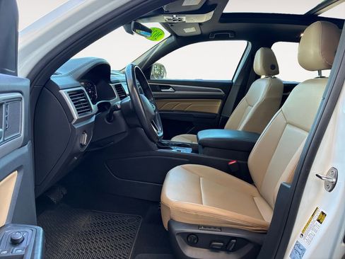 Used 2020 Volkswagen Atlas Cross Sport SEL FWD image 9