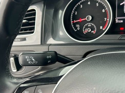 Used 2018 Volkswagen Golf Alltrack image 29