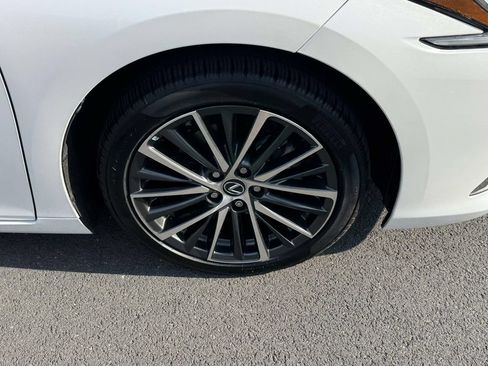 Used 2023 Lexus ES 300h w/ Premium Package FWD image 7