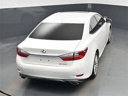 Used 2016 Lexus ES 350 w/ Luxury Package w/Wood Trim image 41