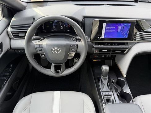 Certified 2025 Toyota Camry SE image 9