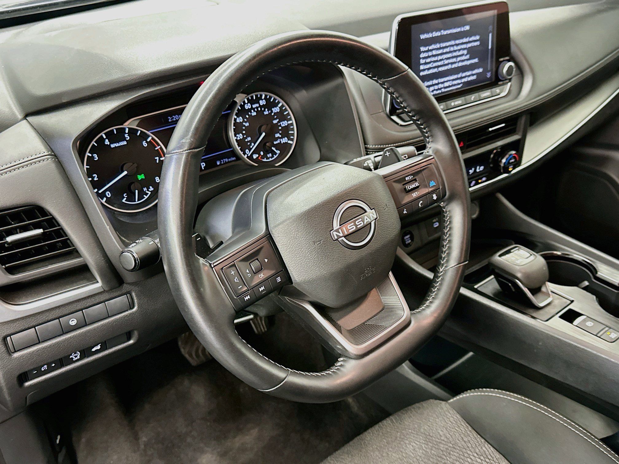 Used 2025 Nissan Rogue SV AWD/4WD image 18